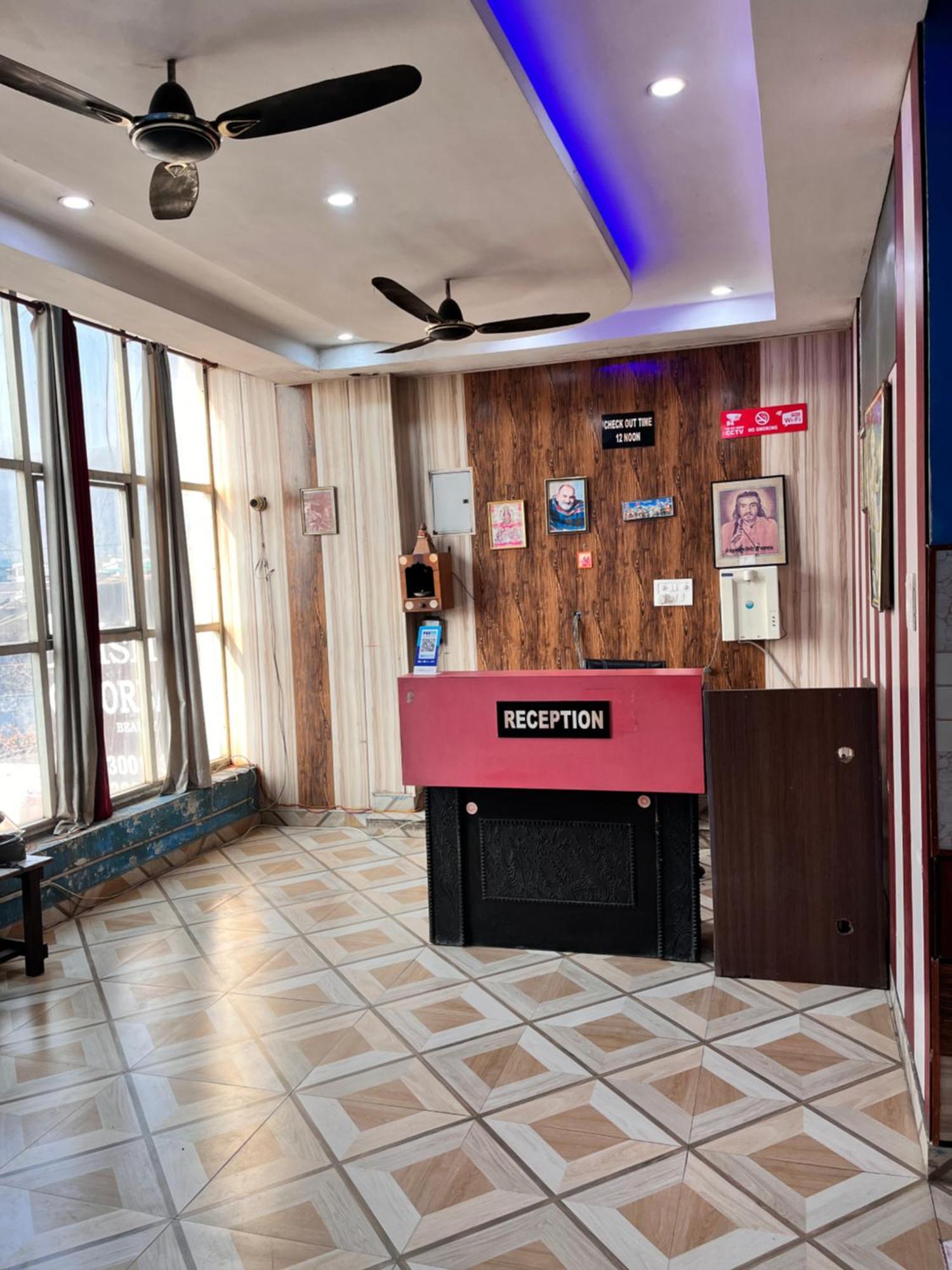 Hotel Pushpanjali Haldwāni Exterior photo